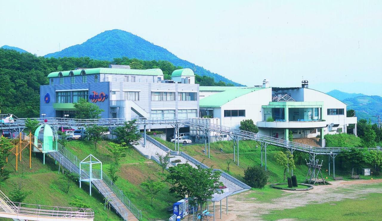 Michi No Eki Fureai Park Mino Hotel Mitojo Kültér fotó